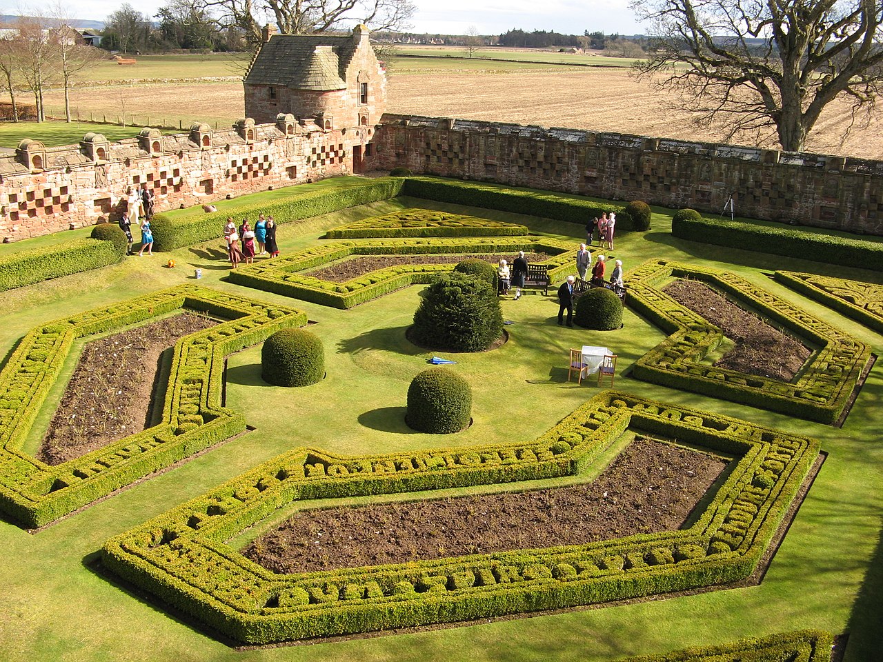 Nice garden, eh?